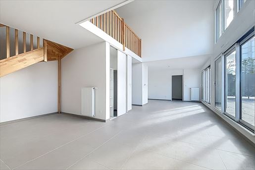 5 pièces 122 m² · à Bourg-en-Bresse · 122 m² · 450 000 €