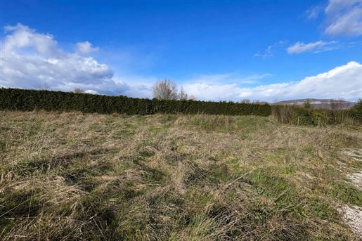 Terrain 680 m² · à Sillingy · 680 m² · 300 000 €