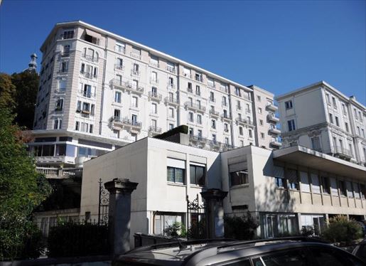 Appartement 5 pièces 127 m² · à Aix-les-Bains · 127 m² · 290 000 €