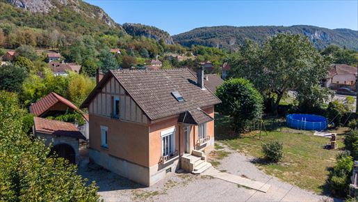 Maison 5 pièces 120 m² · à Virignin · 120 m² · 274 300 €
