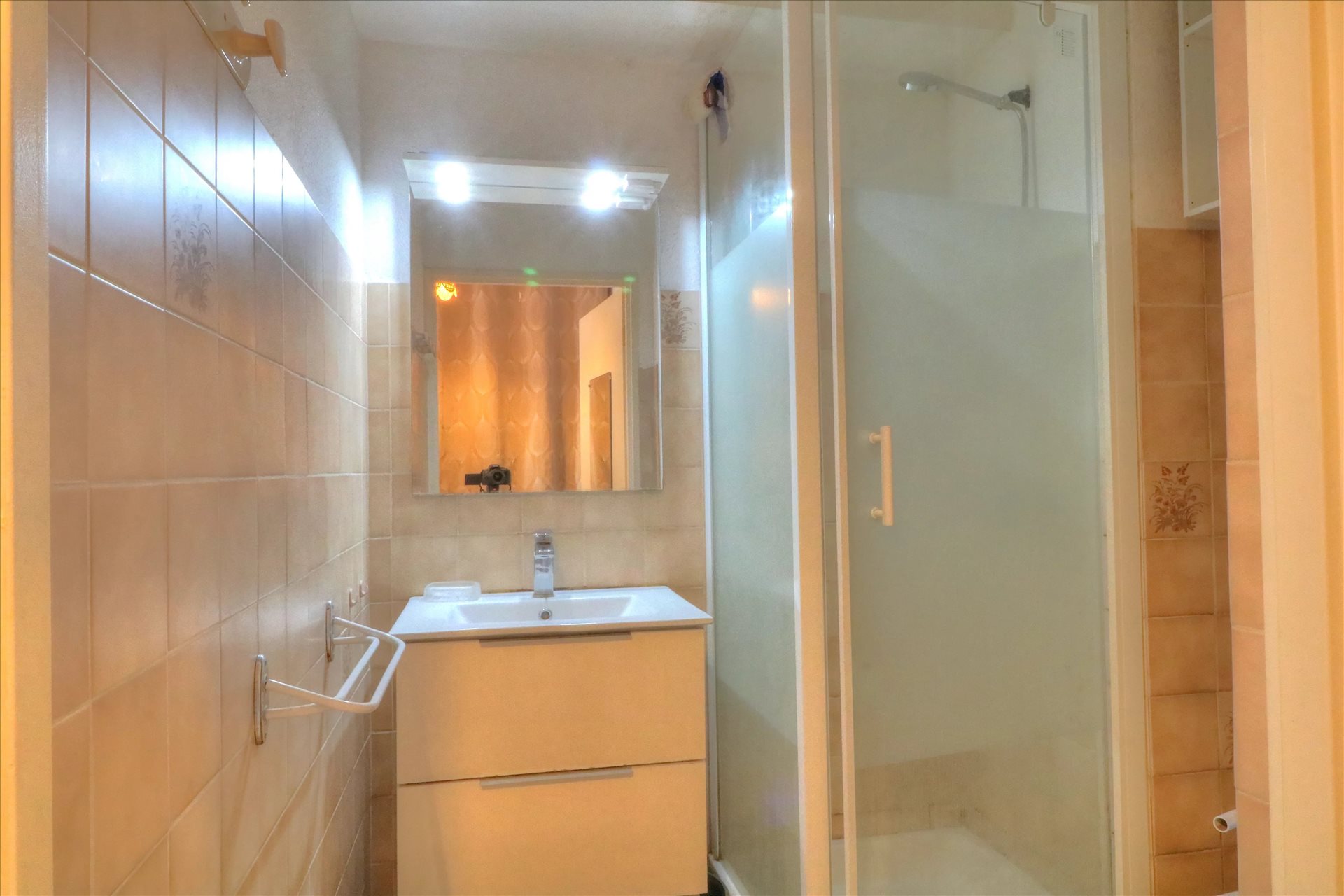 Appartement à louer, 19m², Antibes
