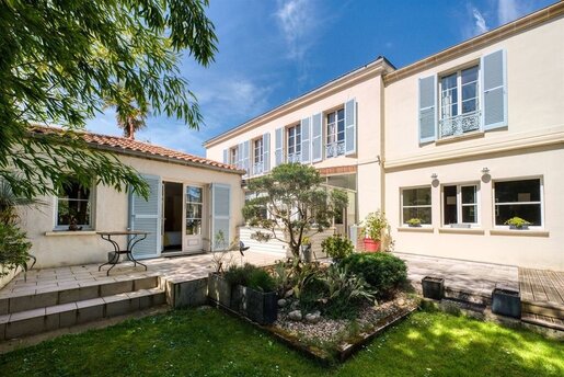 Maison 6 pièces 193 m² · à Aytré · 193 m² · 890 000 €