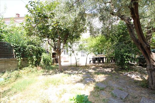 8 pièces 178 m² · à Avignon · 178 m² · 549 000 €