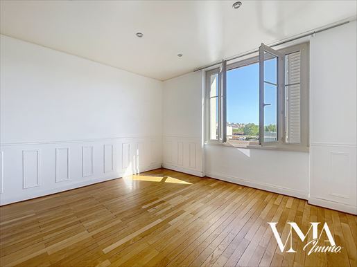 Appartement 3 pièces 62 m² · à Lyon 8ème · 62 m² · 239 000 €