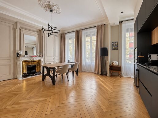 4 pièces 100 m² · à Lyon 6ème · 100 m² · 650 000 €
