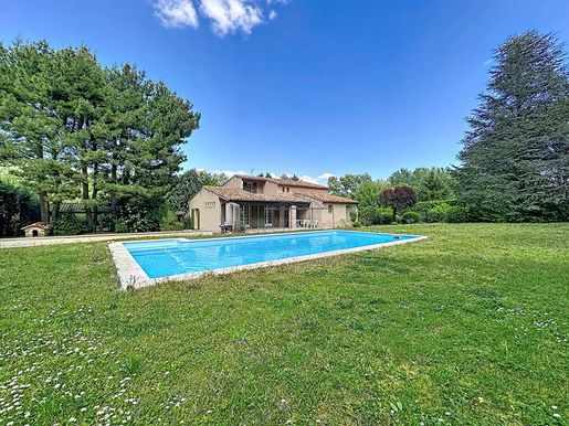 Maison 8 pièces 186 m² · à Aix-en-Provence · 186 m² · 1 045 000 €