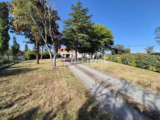 Maison 4 pièces 118 m² · à Sainte-Hermine · 118 m² · 254 900 €
