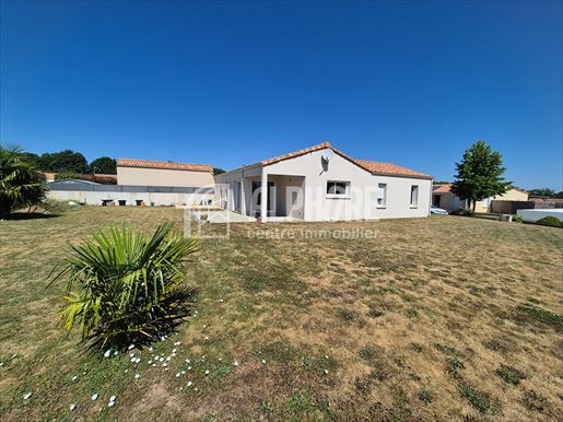 Maison 4 pièces 96 m² · à Saint-Martin-des-Noyers · 96 m² · 244 000 €