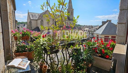 5 pièces 164 m² · à La Roche-Bernard · 164 m² · 339 000 €
