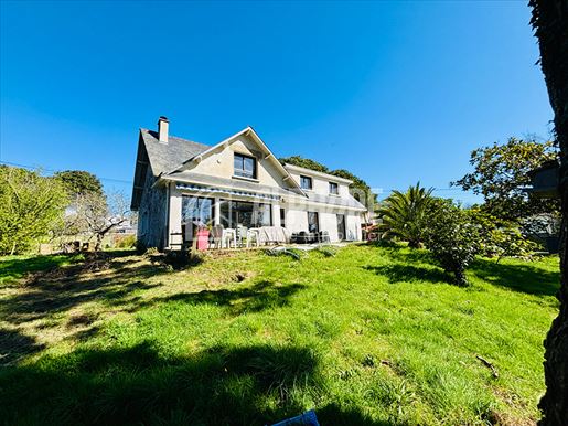 7 pièces 155 m² · à La Baule-Escoublac · 155 m² · 990 000 €