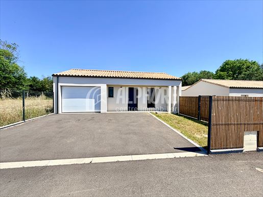 Maison 4 pièces 109 m² · à Saint-Hilaire-la-Forêt · 109 m² · 310 000 €