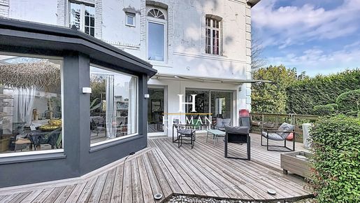 Maison 14 pièces 305 m² · à Boulogne-sur-Mer · 305 m² · 686 000 €