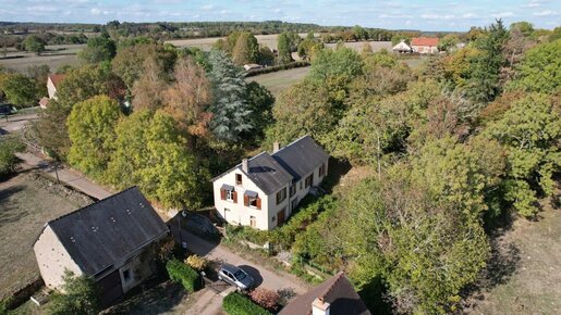 Maison 6 pièces 115 m² · à Bard-le-Régulier · 115 m² · 85 000 €