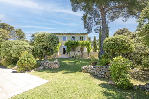 Maison 8 pièces 260 m² · à Aix-en-Provence · 260 m² · 2 700 000 €