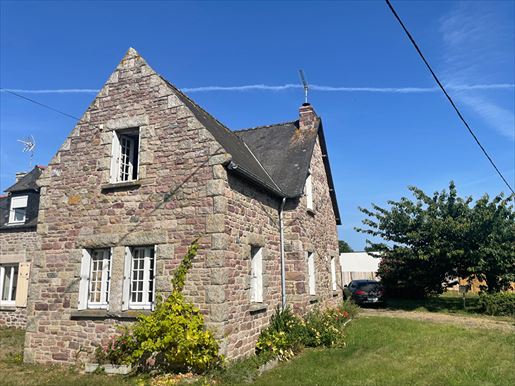 Maison 6 pièces 93 m² · à Fréhel · 93 m² · 243 225 €