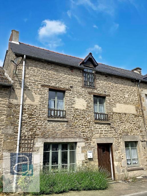 Maison 6 pièces 124 m² · à Yvignac-la-Tour · 124 m² · 128 400 €