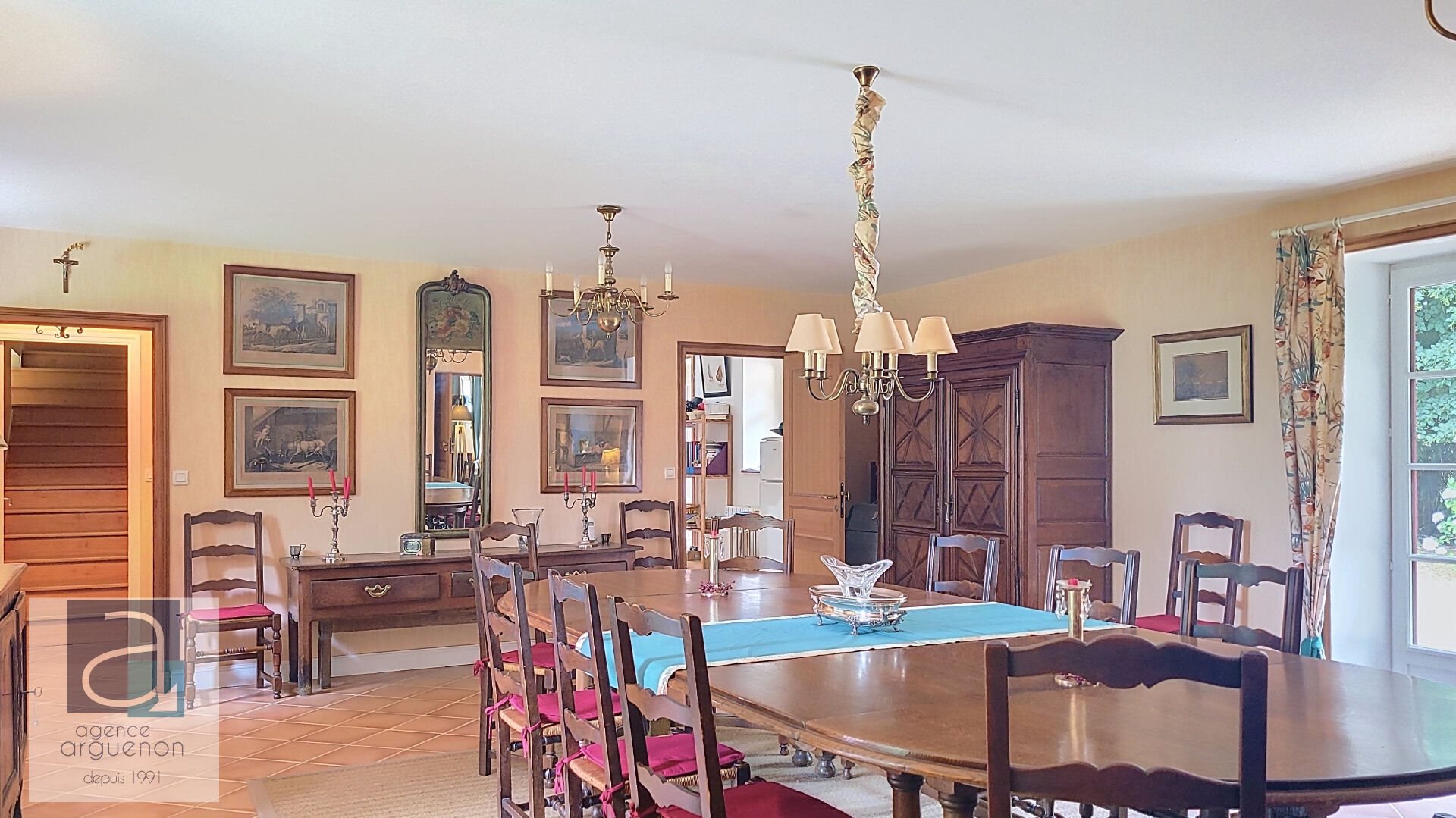 Maison à vendre, 320m², Corseul