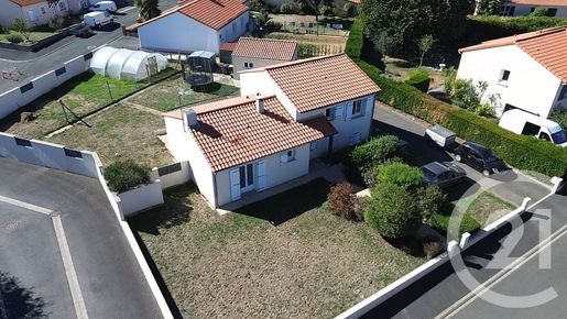 Maison 6 pièces 94 m² · à Montrevault-sur-Èvre · 94 m² · 230 900 €