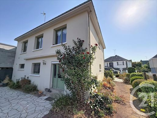 6 pièces 123 m² · à Châteaubriant · 123 m² · 180 000 €