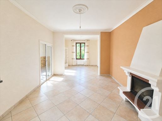 7 pièces 130 m² · à Châteaubriant · 130 m² · 152 600 €
