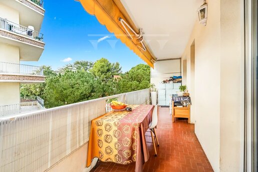 Appartement 2 pièces 49 m² · à Antibes · 49 m² · 280 000 €