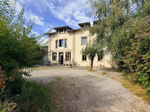 Immeuble 4 pièces 173 m² · à Bagnères-de-Bigorre · 173 m² · 560 000 €