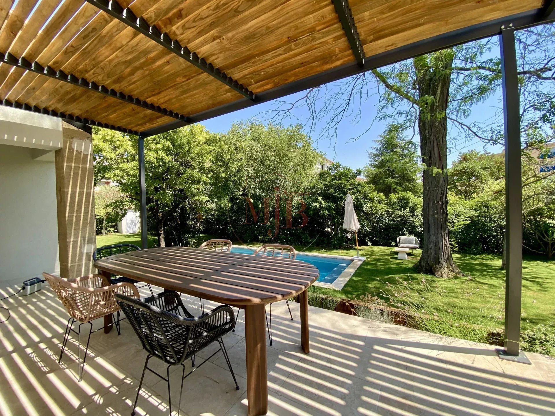 Maison – Aix-en-Provence - Vue 2