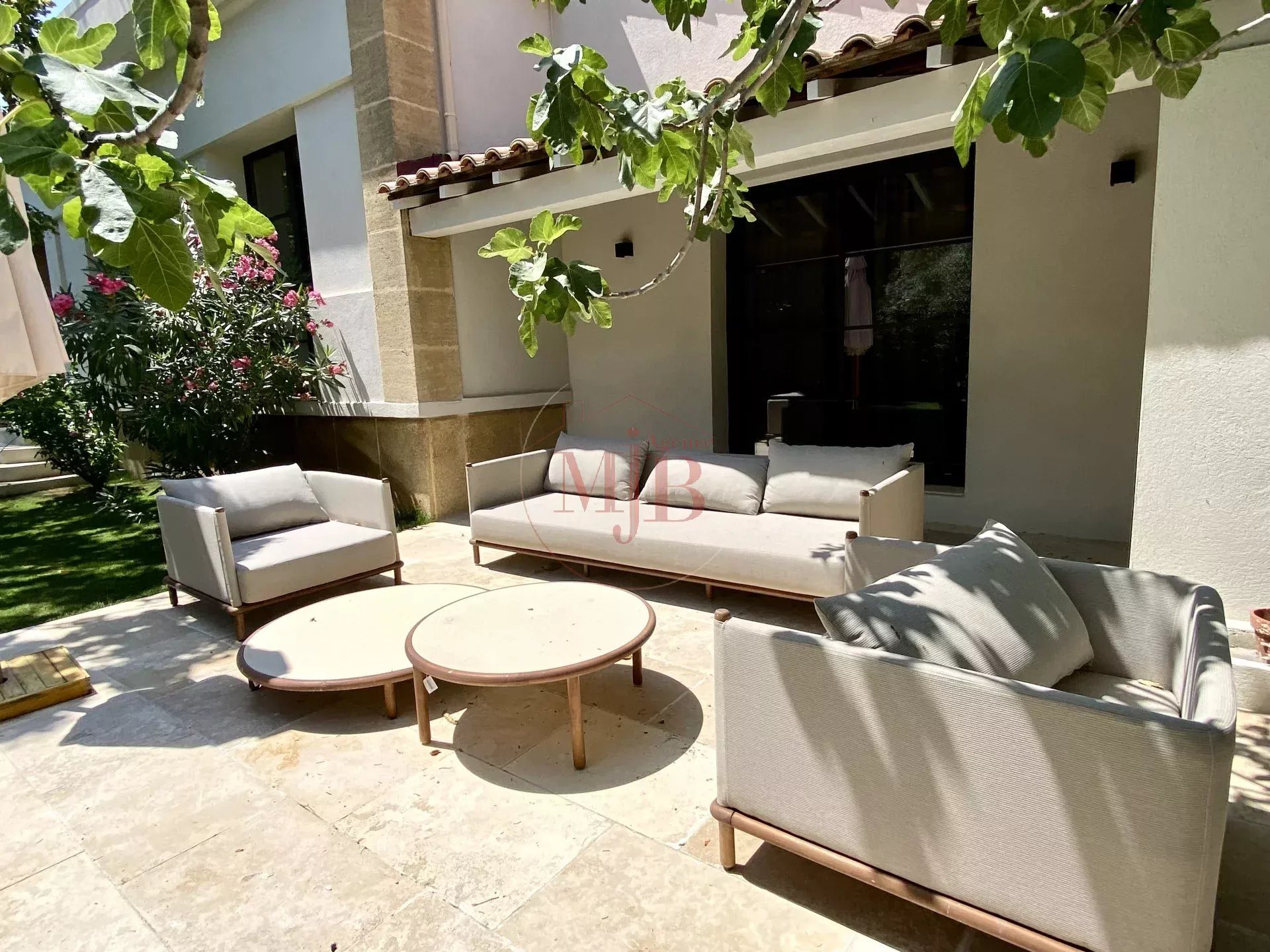 Maison – Aix-en-Provence - Plus
