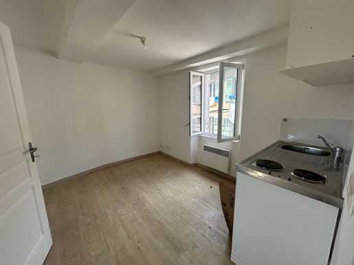 Appartement 2 pièces 22 m² · à Méounes-lès-Montrieux · 22 m² · 75 000 €