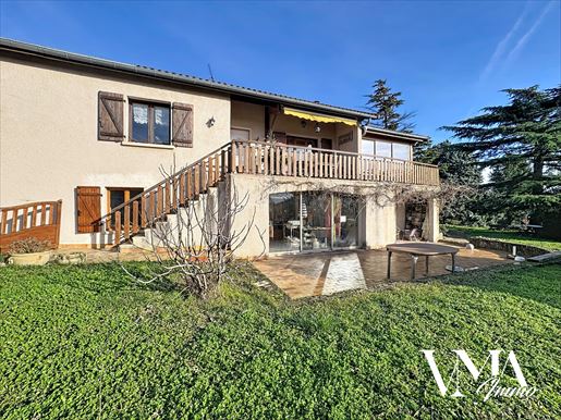 Maison 8 pièces 205 m² · à Brindas · 205 m² · 580 000 €