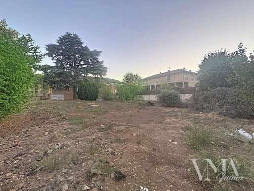 Terrain 120 m² · à Chessy · 120 m² · 155 000 €