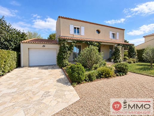 Maison 5 pièces 181 m² · à Angoulins · 181 m² · 698 625 €