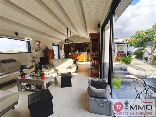 5 pièces 150 m² · à Châtelaillon-Plage · 150 m² · 599 000 €
