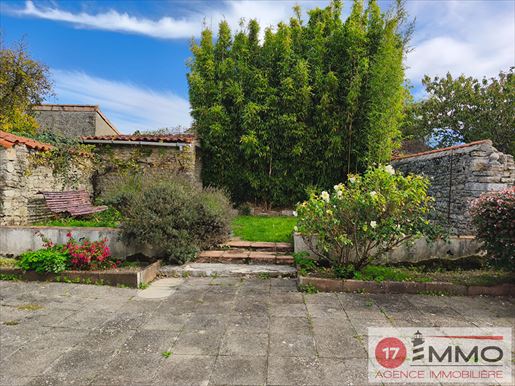 4 pièces 169 m² · à Ciré-d'Aunis · 169 m² · 290 000 €