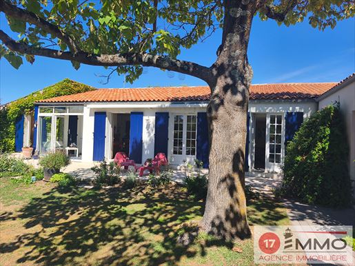 7 pièces 190 m² · à Salles-sur-Mer · 190 m² · 621 000 €