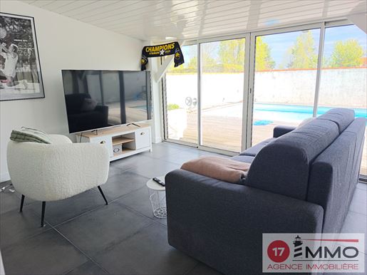 5 pièces 120 m² · à Saint-Vivien · 120 m² · 365 000 €