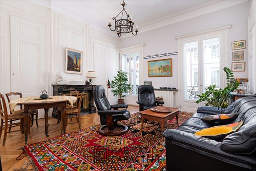 3 pièces 88 m² · à Lyon · 88 m² · 380 000 €