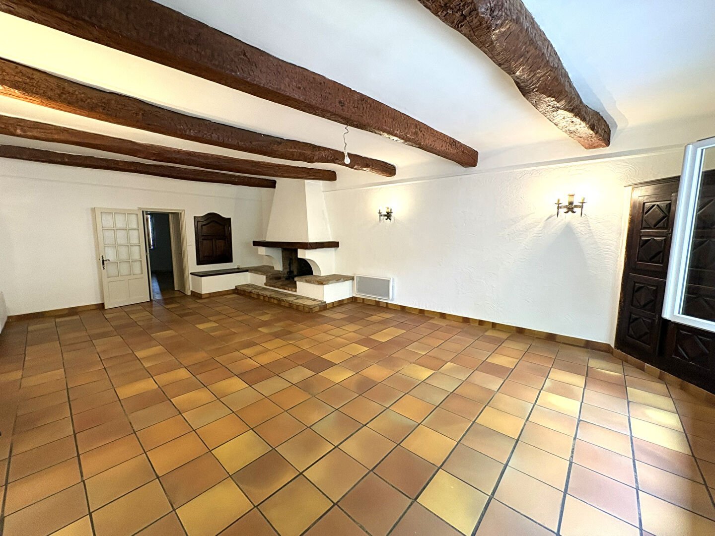Appartement à louer, 73m², Garéoult
