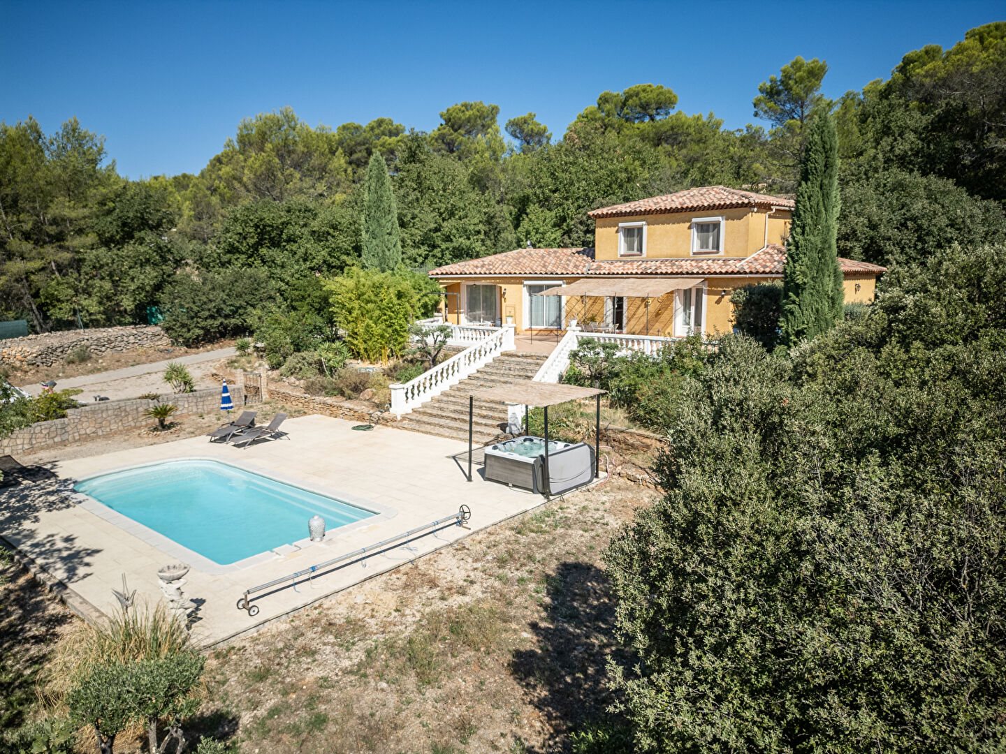 Maison à vendre, 147m², La Roquebrussanne