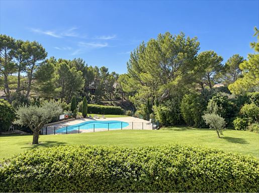 Maison 5 pièces 130 m² · à Mallemort · 130 m² · 645 000 €