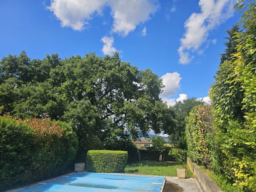 Maison 7 pièces 175 m² · à La Roque-d'Anthéron · 175 m² · 475 000 €