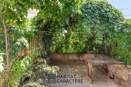 5 pièces 105 m² · à Lyon · 105 m² · 530 000 €