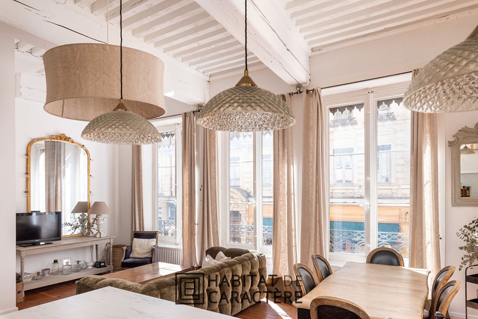 Lyon 2 - Characterful 2-Bedroom Apartment