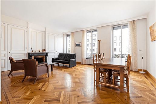 Appartement 4 pièces 113 m² · à Sathonay-Camp · 113 m² · 380 000 €