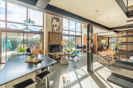 5 pièces 186 m² · à Puget · 186 m² · 1 050 000 €