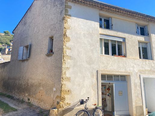 Maison 7 pièces 136 m² · à Cadenet · 136 m² · 340 000 €
