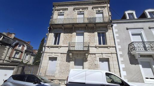 Maison 10 pièces 385 m² · à Périgueux · 385 m² · 682 500 €
