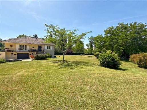 Maison 4 pièces 160 m² · à Brantôme en Périgord · 160 m² · 298 530 €
