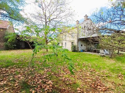 Maison 9 pièces 217 m² · à Chénérailles · 217 m² · 199 000 €