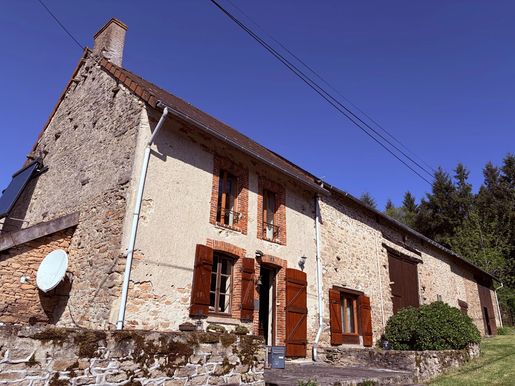Maison 3 pièces 132 m² · à Les Grands-Chézeaux · 132 m² · 98 975 €